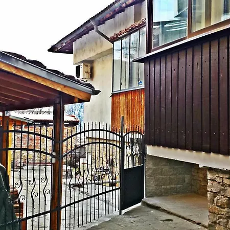 Trendy Casa de hóspedes Veliko Tŭrnovo
